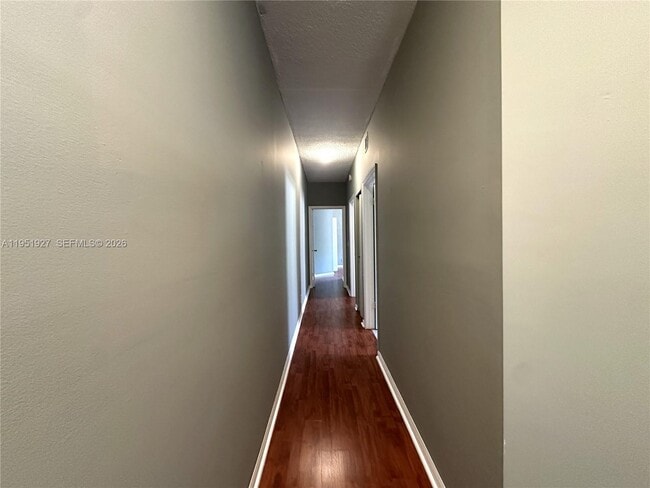 Building Photo - 1402 Veracruz Ln