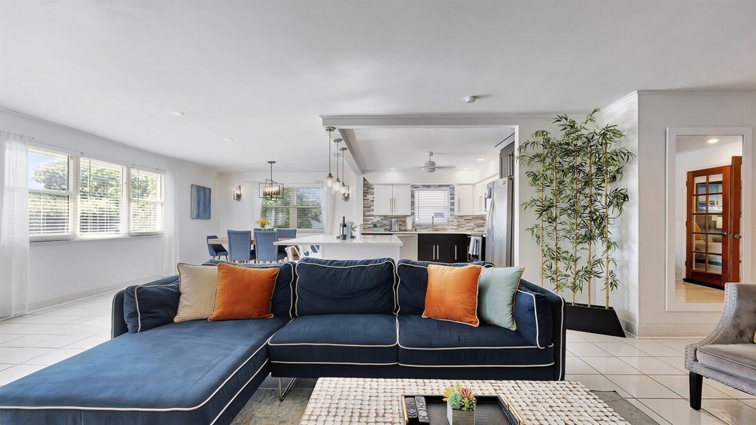 Building Photo - 571 94th Ave N