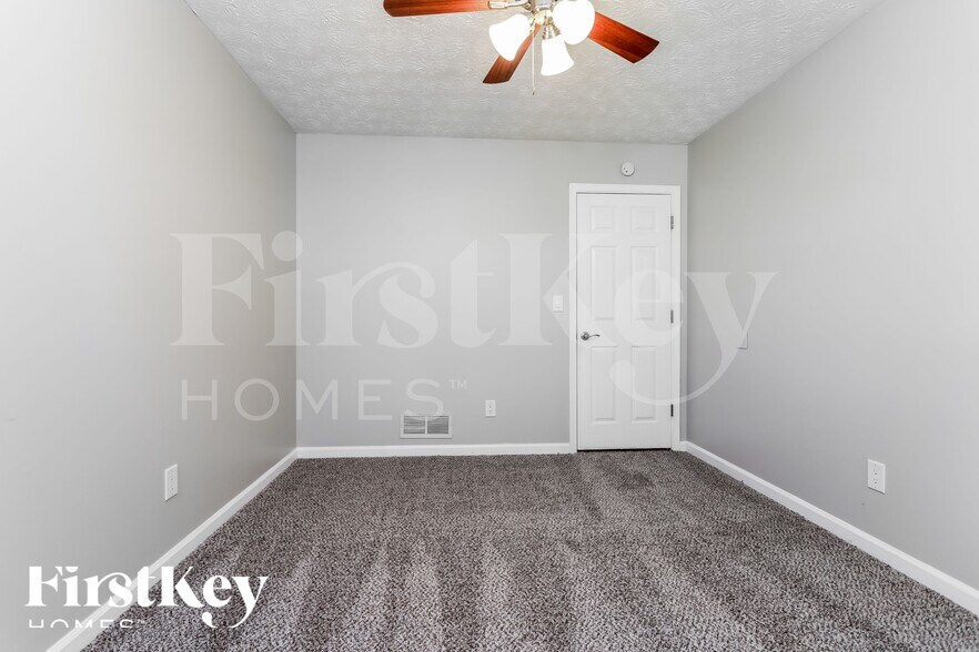 Building Photo - 2097 Blackberry Cir