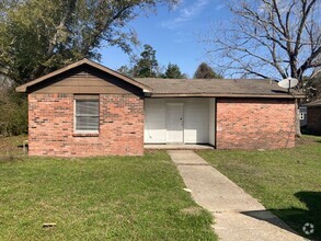 Building Photo - Gulfport 4 Bedroom