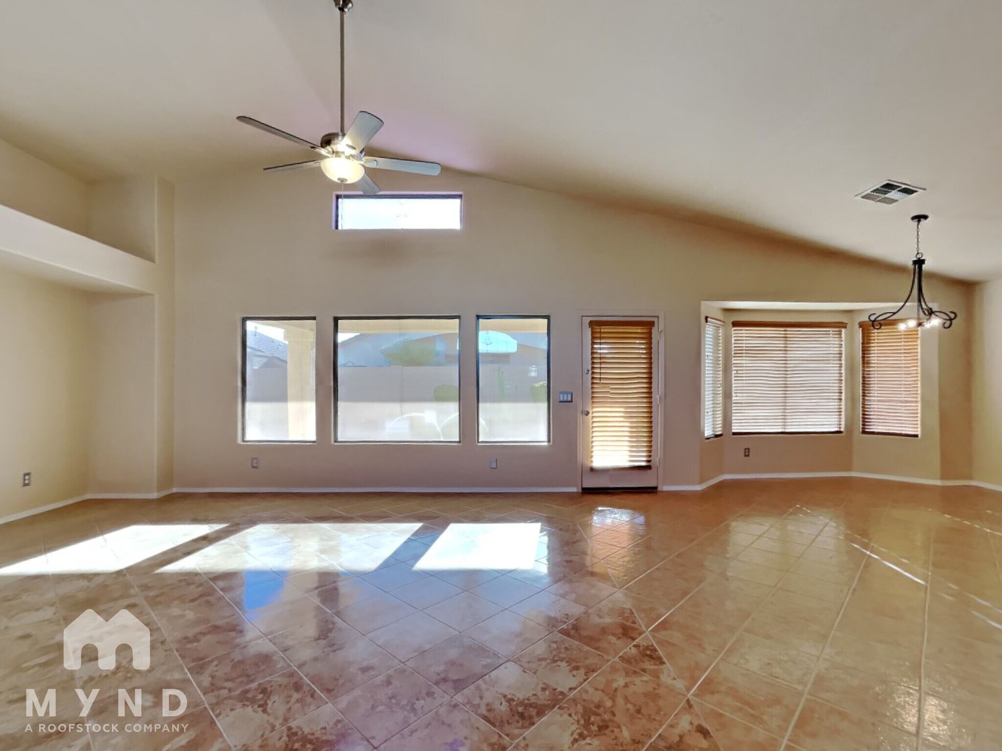 Building Photo - 12813 W Aster Dr