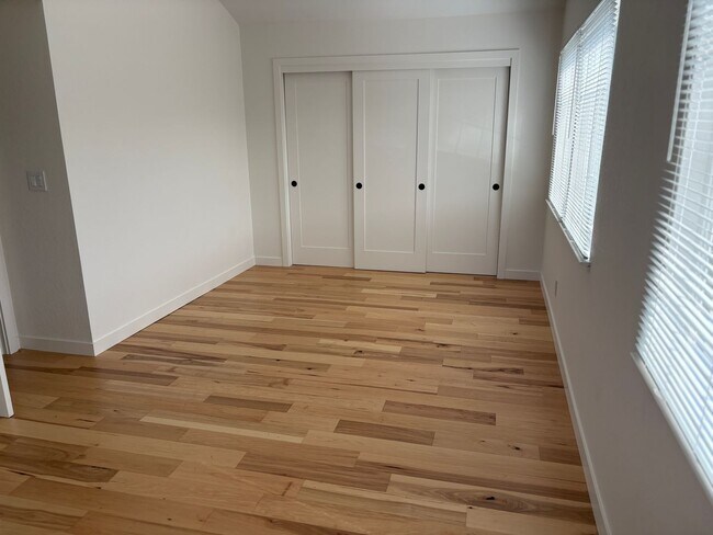 Building Photo - Aptos, Freshly Remodeled 3bd. 2ba. single ...