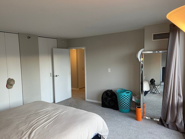 Building Photo - 440 N Wabash Ave