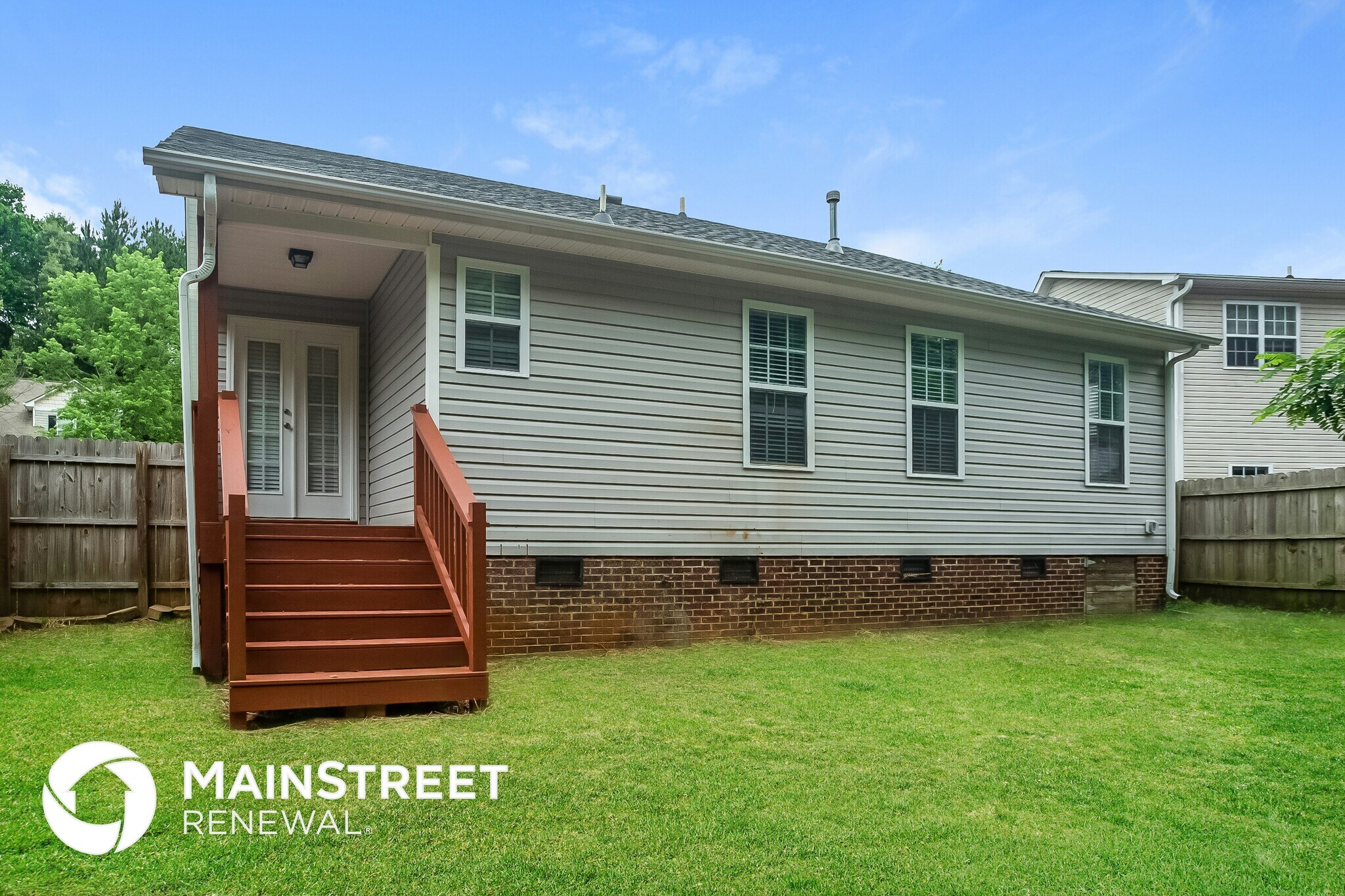 Building Photo - 719 Continental Dr