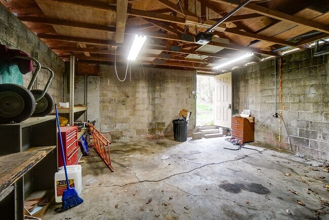Building Photo - 1816 Jefferson Ave