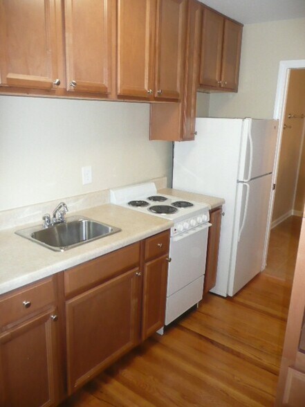 Building Photo - 206 Andrews Ln