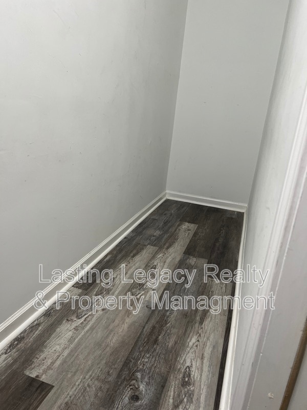 Building Photo - 2331 15th St NE