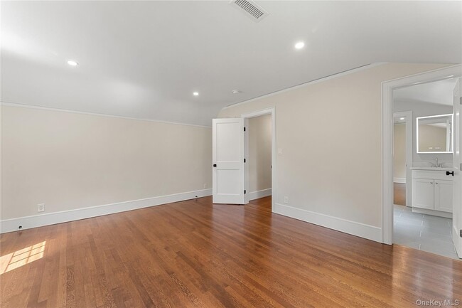 Building Photo - 211 Griffen Ave