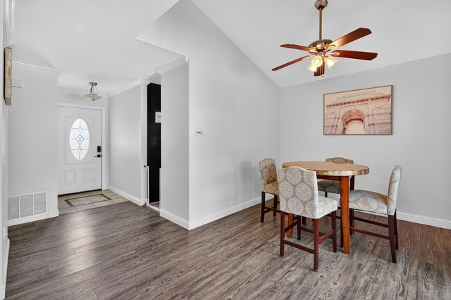 Building Photo - 9536 Bayamon Rd