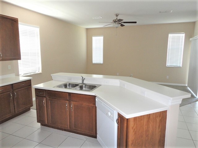 Building Photo - 20313 Merry Oak Ave