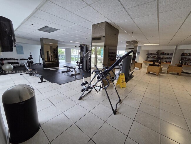 Building Photo - 2401 Collins Ave