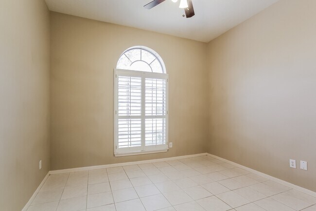 Building Photo - 18703 Singing Woods Dr