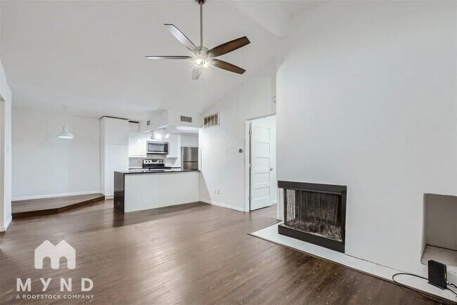 Building Photo - 7152 Fair Oaks Ave