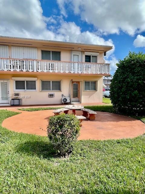 Building Photo - 920 SW 11th Ave