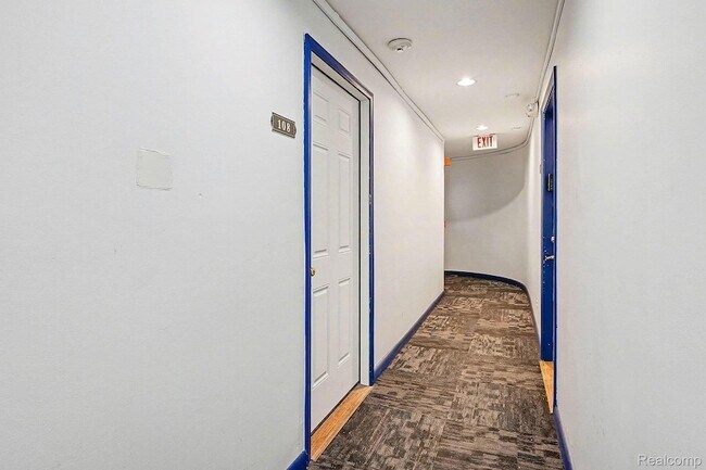 Building Photo - 120 Seward Ave