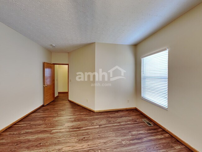 Building Photo - 8845 Amaranth Ct