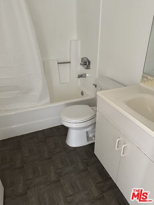 Building Photo - 710 Crenshaw Blvd