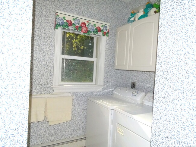 Building Photo - 101 S Main St