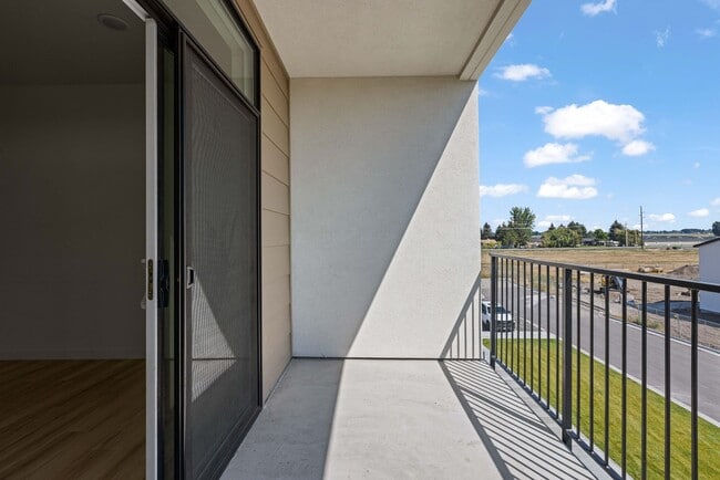 Building Photo - 311 E Lorene St