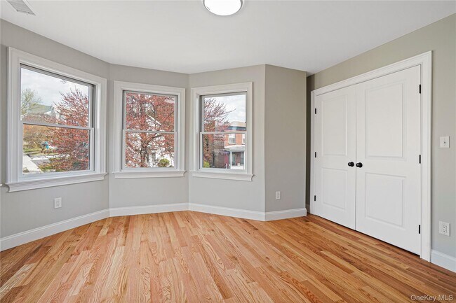 Building Photo - 80 Depeyster St