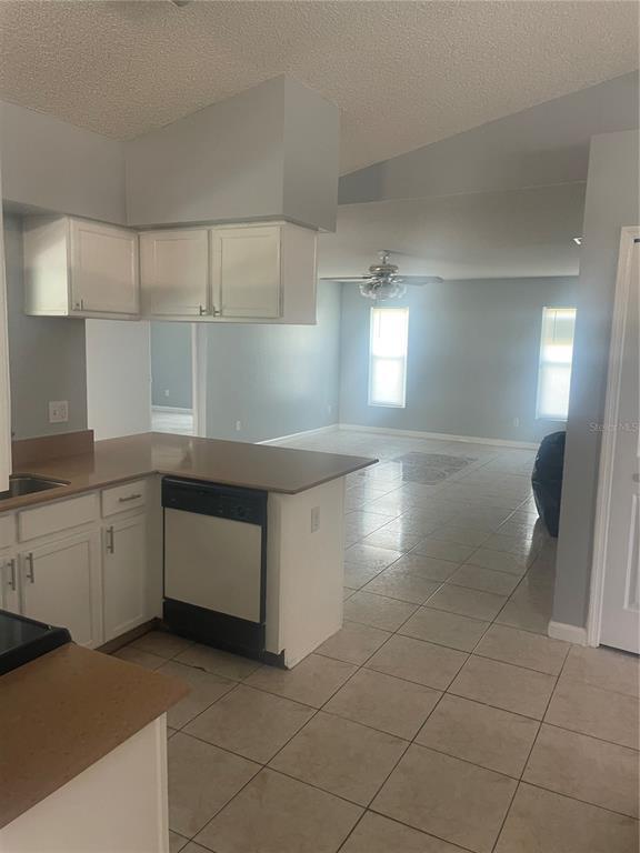 Building Photo - 116 Crescent Ct