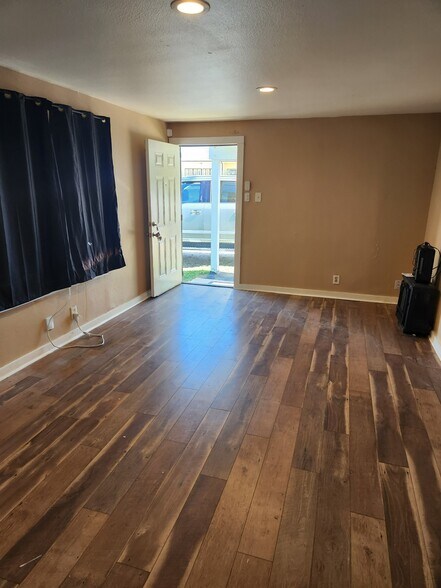 Building Photo - 2919 Avenue R