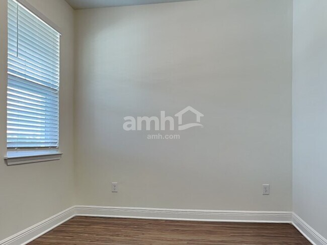 Building Photo - 20324 Calla Lily Dr