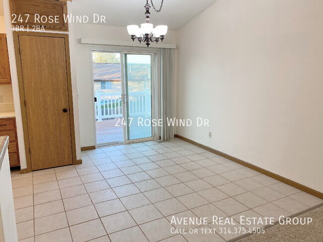 Building Photo - 247 Rosewind Dr