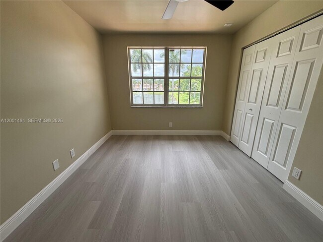 Building Photo - 5450 NW 94th Terrace