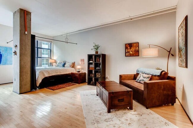 Building Photo - Elizabeth Lofts - FURNISHED Pearl District studio condo w/parking/concierge/most utilities