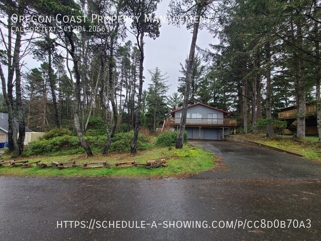 Building Photo - 835 Manzanita Ave