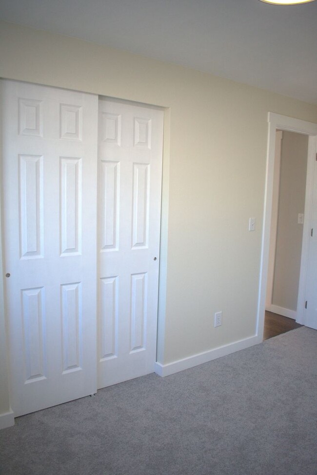 Building Photo - OPEN HOUSE SATURDAY 5/3/25 FROM 1:00-3:00 ...