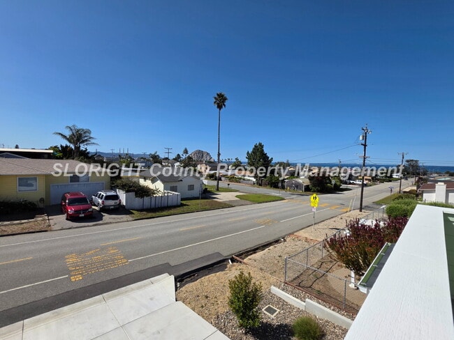 Building Photo - AVAILABLE NOW - 1 Bed, 1 Bath Morro Bay Apartment with Ocean View