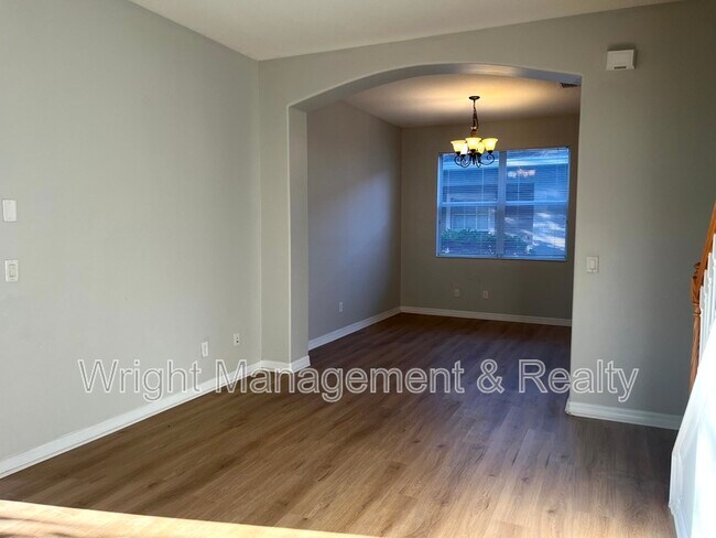Building Photo - 7843 Foxgrove Dr