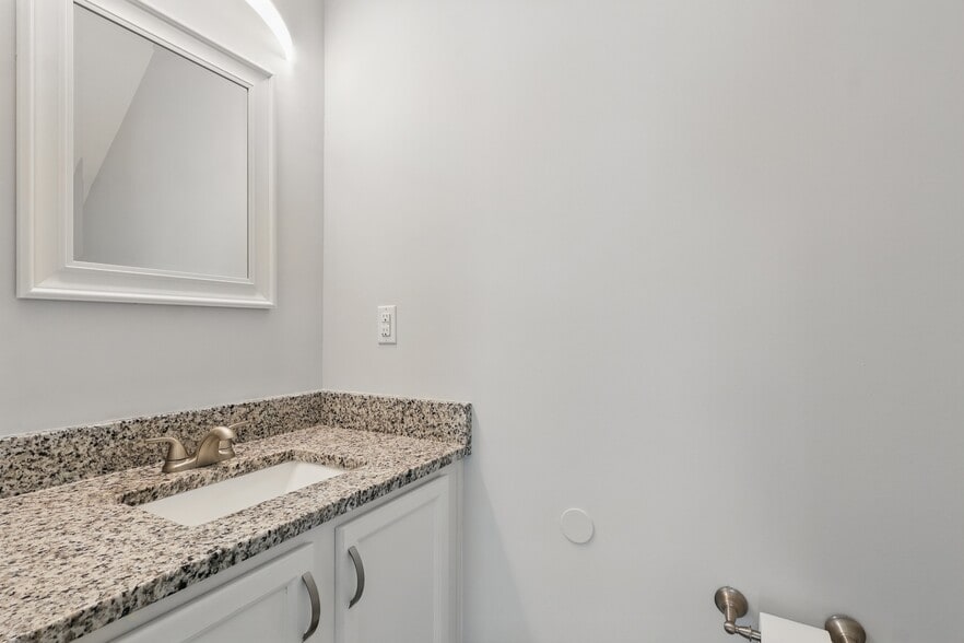 Building Photo - 5408 Gunnette Dr