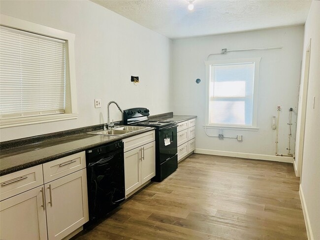 Building Photo - 7328 Bauman Rd