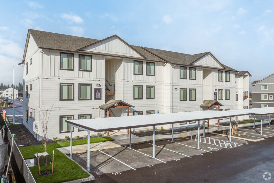 Exterior - Cascade Place Apartment Homes