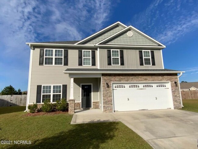 Primary Photo - 4 BR 2.5 BA Carolina Plantations