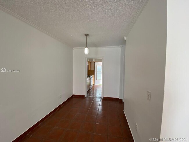 Building Photo - 7921 East Dr