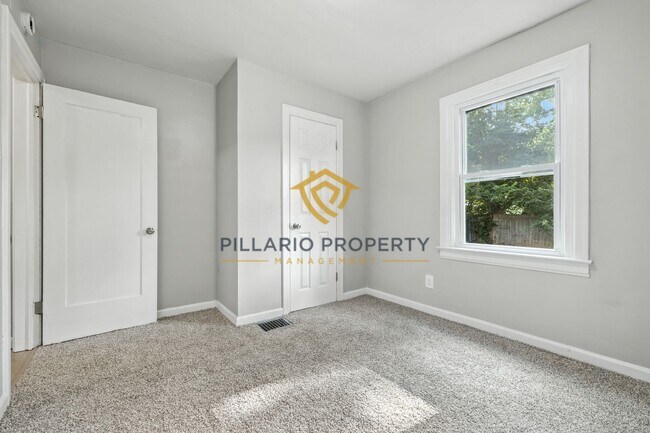 Building Photo - Beautifully Renovated 2-Bedroom Home Near Indy Motor Speedway, Available NOW!