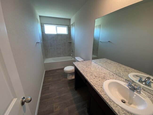 Building Photo - NEWER ONE STORY | 3 BEDROOM | 2 BATH | WHI...