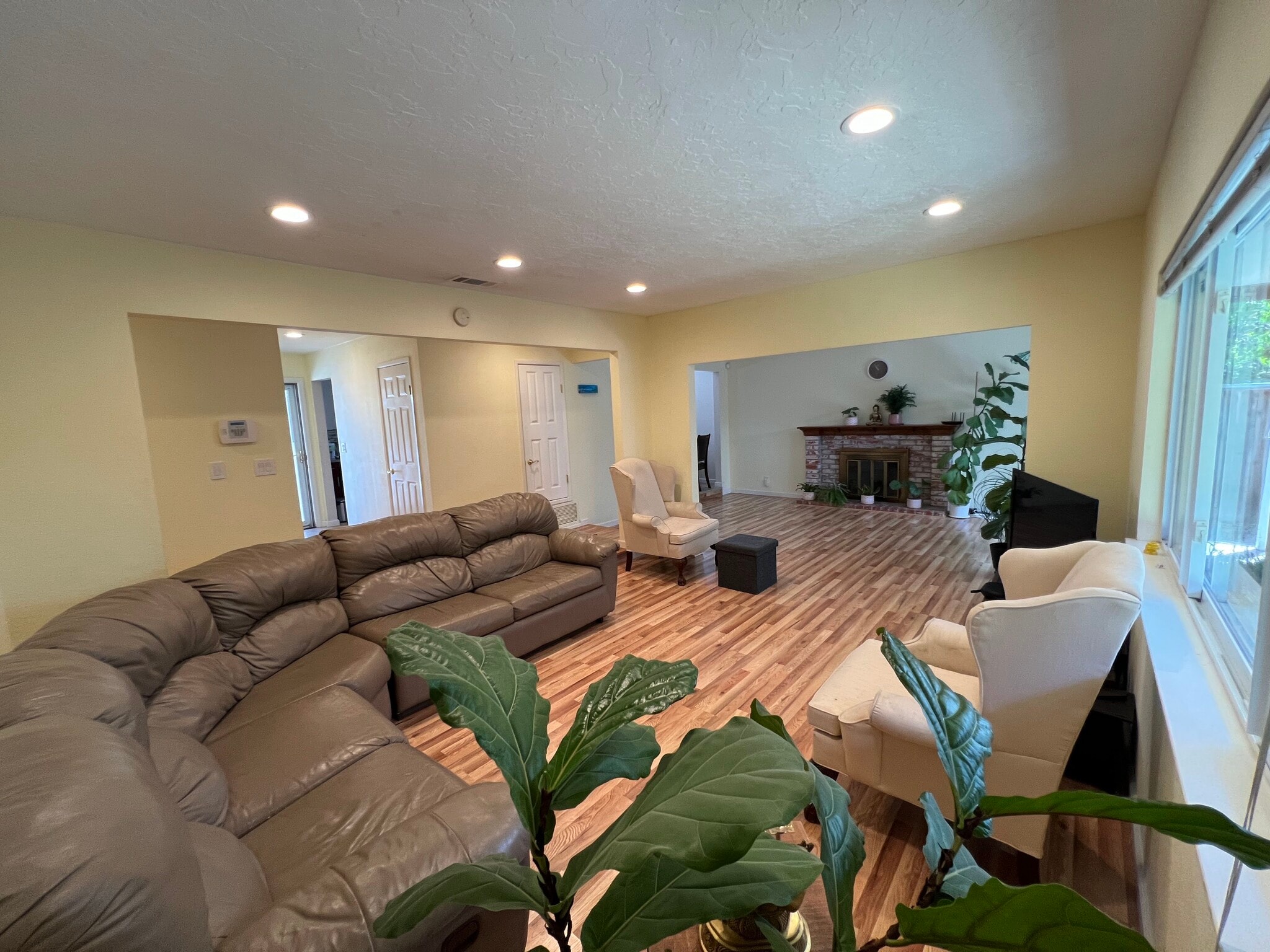 Living Room 1 - 1642 Tahoe Dr