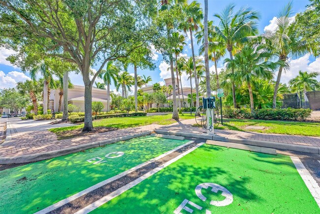 Building Photo - 3019 Alcazar Pl