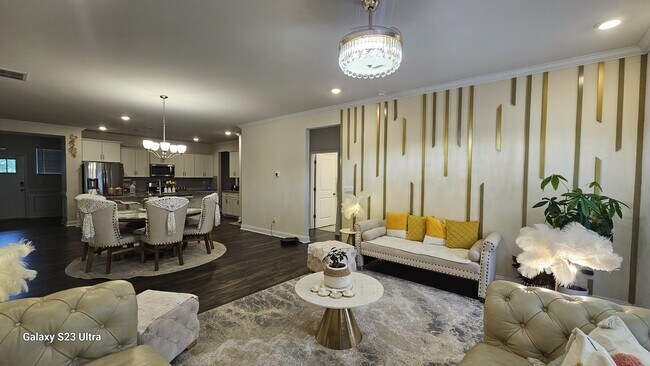 Building Photo - 1657 Pendula Ln