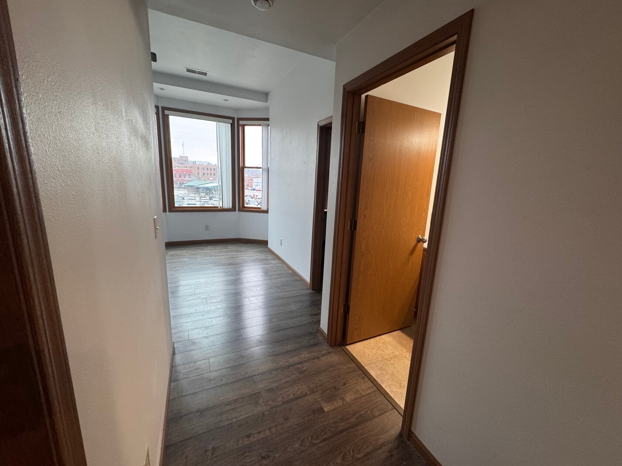 Building Photo - 123 E 3rd St