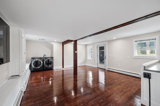 Building Photo - 24 Morrill Rd