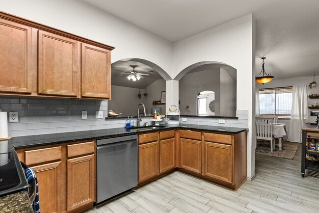 Building Photo - 5402 Birmingham Cir