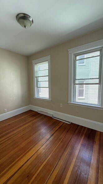 Building Photo - 86 Conwell Ave