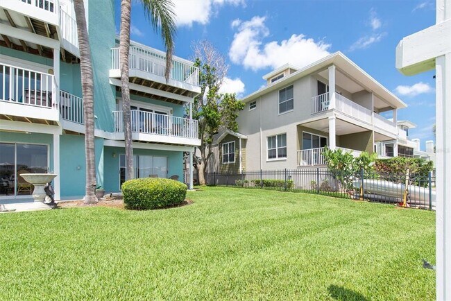 Building Photo - 2507 Bay Blvd