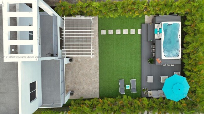 Building Photo - 10360 NW 68th Terrace
